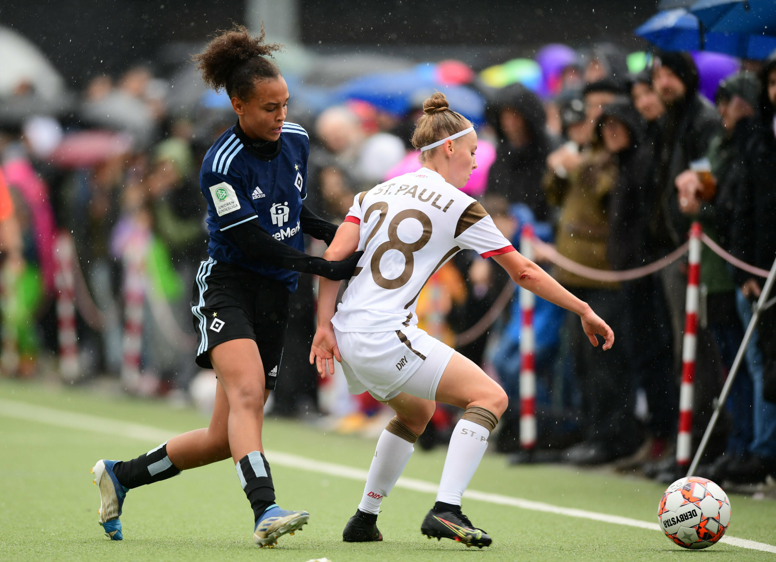 So Viele Tickets Sind Weg F R Das Frauen Stadtderby Im Dfb Pokal