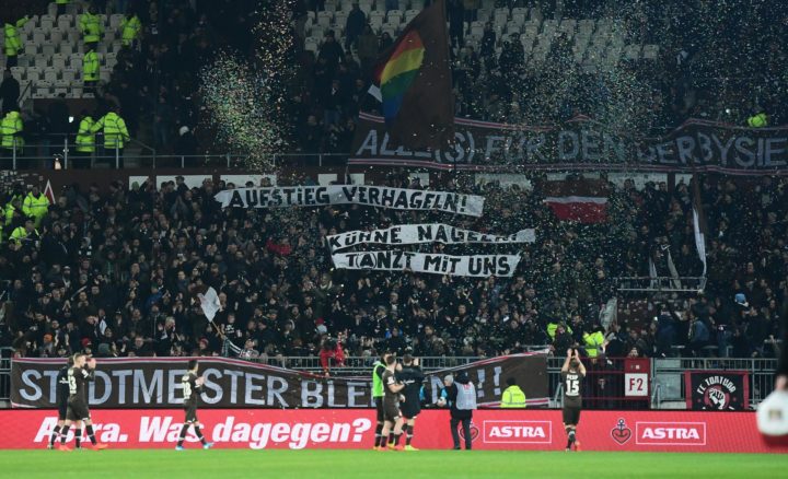 Vor dem Derby: St. Pauli-Banner mit Kampfansage gegen den HSV!