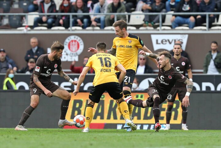 „Aus dem Nichts“: Kurioser Elfmeter entscheidet das Spiel für St. Pauli