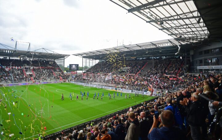 Letzte St. Pauli-Party oder Geisterspiel gegen Schalke?