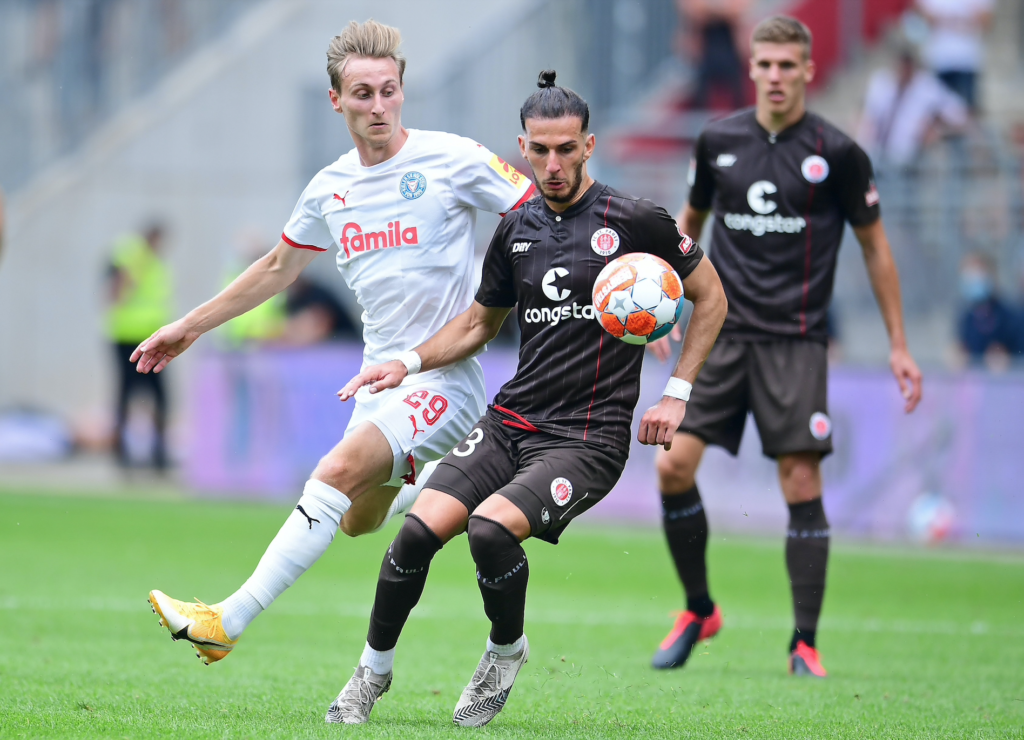 Jetzt Im Liveticker: So Läuft Es Für Den FC St. Pauli Bei Holstein Kiel