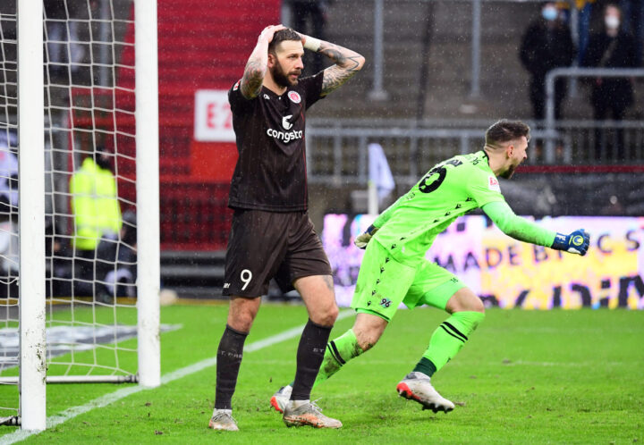 Elfer-Wahnsinn gegen Hannover: St. Pauli-Fans reagieren mit Sarkasmus
