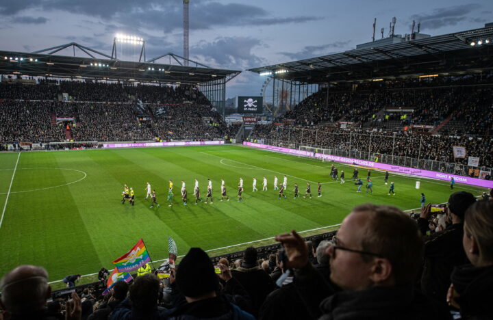 Härtetest am Millerntor: St. Pauli trifft auf Europa-League-Klub
