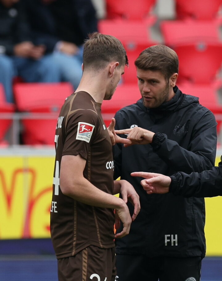Metcalfe schwärmt von St. Pauli-Coach: „Fabian Hürzeler schenkt mir Vertrauen“