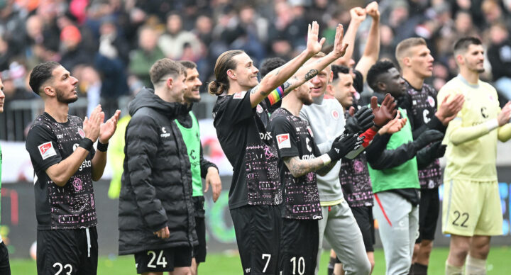 „Dann pirschst du dich ran“: St. Pauli rückt dem HSV auf die Pelle