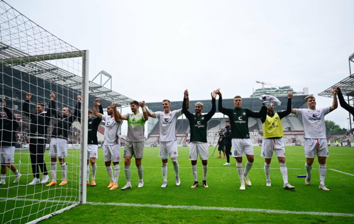 Sieben Spiele, sieben Siege: Das hat Hürzeler bei St. Pauli aber noch nicht gefallen
