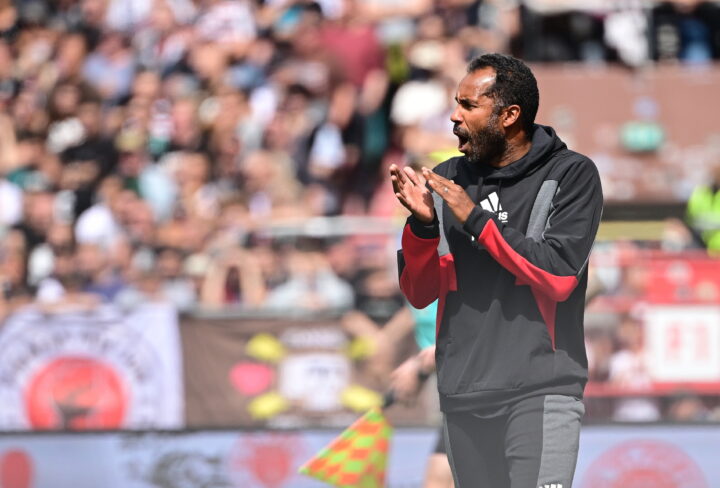„Latte unfassbar hoch gelegt“: Coach von St. Pauli-Konkurrent lobt Team für Saisonstart