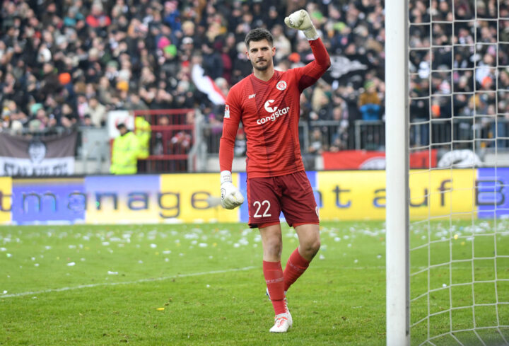 Matchwinner gegen Lautern: Verlängert Vasilj jetzt seinen Vertrag bei St. Pauli?