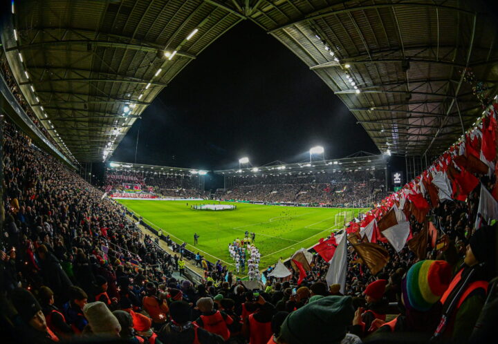 Rassismus-Eklat auf der Tribüne: Zwei St. Pauli-Fans kassieren Stadionverbot