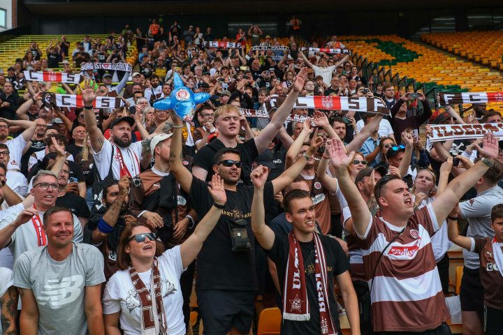 „Super Hamburg: St. Pauli!“: Fan-Wahnsinn in Norwich begeistert Scott Banks