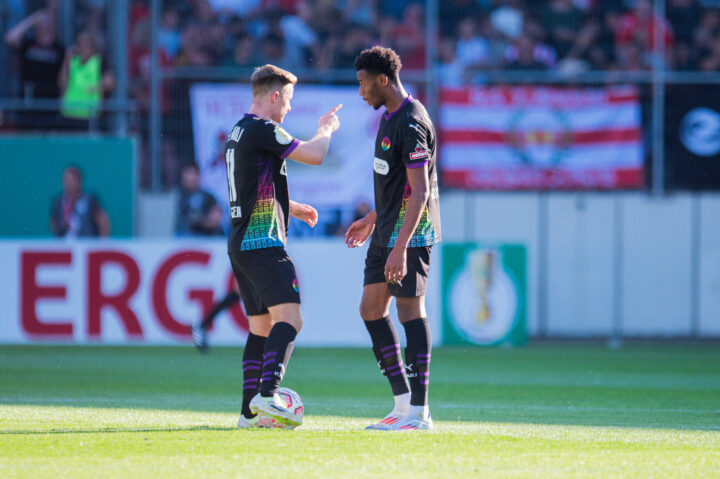 St. Pauli-Stürmer trainiert nicht: Was bedeutet das fürs Leipzig-Spiel?