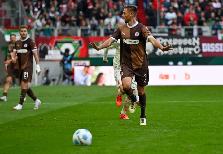 „Haben wir nicht erwartet“: St. Pauli-Profi Mets ist von Saisonstart überrascht