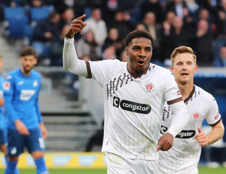 St. Pauli-Torheld Afolayan: Irre Serie und Botschaft an seinen Hund