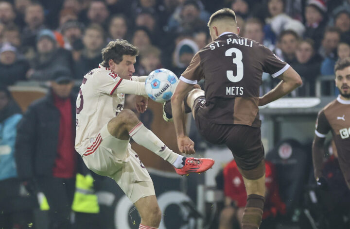 „Über die Grenzen des Erlaubten“: Bayerns Müller übt nach St. Pauli-Spiel Kritik