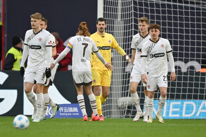 St. Pauli-Noten in Leverkusen: So präsentierten sich die Kiezkicker