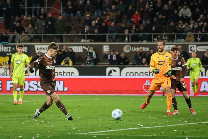 „Freitagabend, Bundesliga“: St. Pauli siegt – elektrisiert durch die Fans