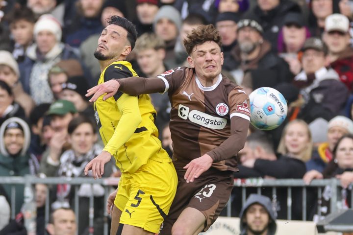 St. Pauli-Noten gegen Dortmund: Ein Kiezkicker bekommt eine glatte Fünf